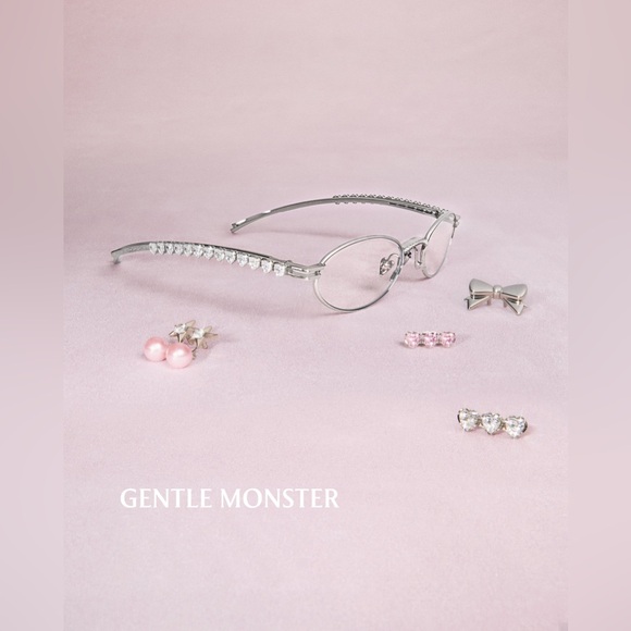 Gentle Monster x Jennie - Jentle Salon Barrette 02 (in Hand  